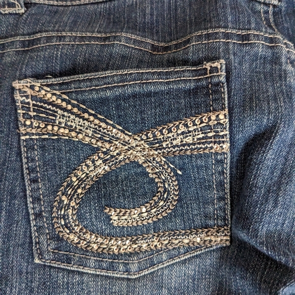 EUC Three Seasons Embellished Adjustable Waist Maternity Jeans Size L - Picture 10 of 12